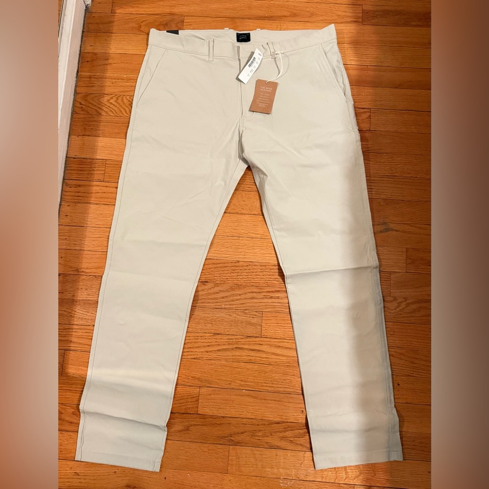 NWT men’s J. Crew khaki tech pant 484 slim stretch, size 36 x 32